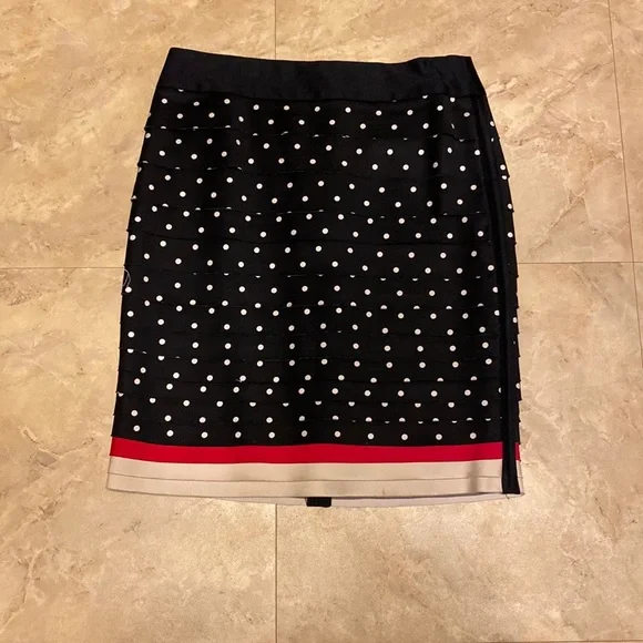 White House Black Market Skirt - Picture 1 of 4